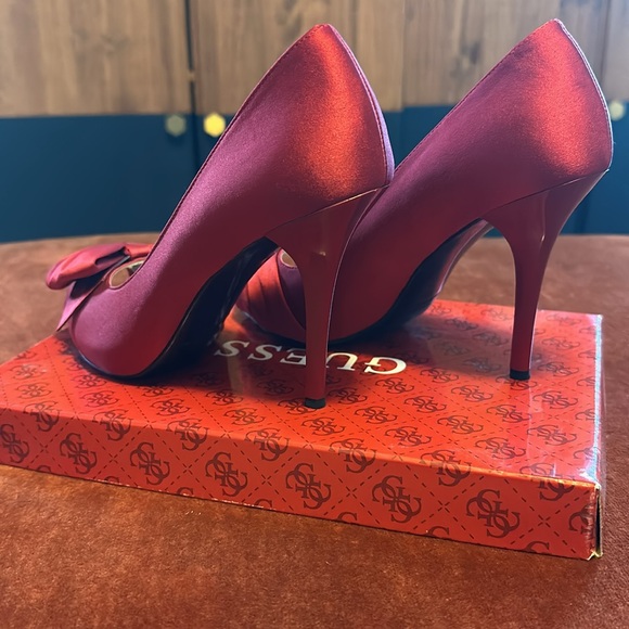 Guess Red Satin Peep Toe Pumps - Picture 7 of 10